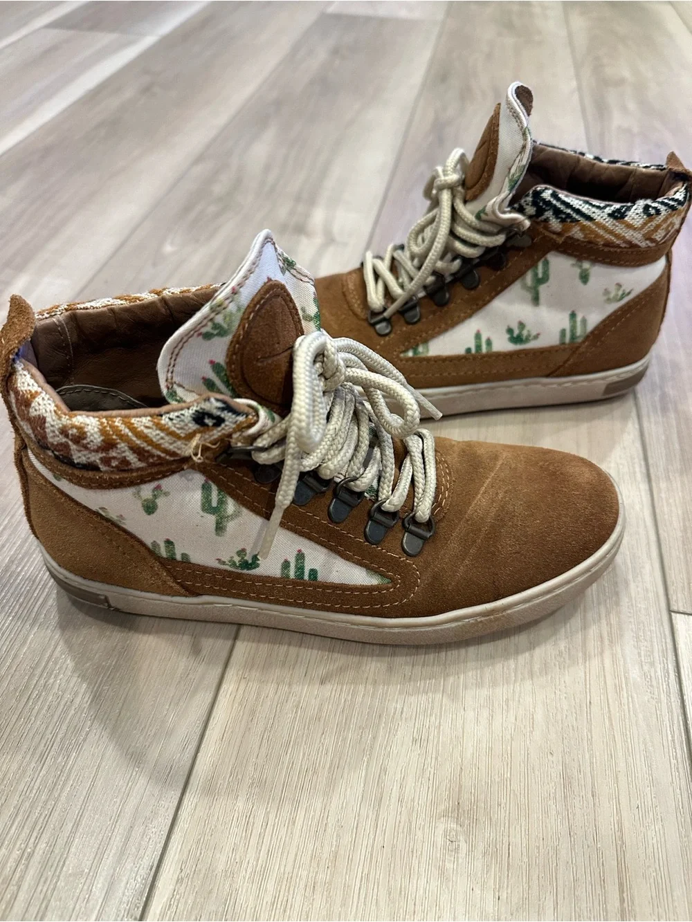 inkkas Brown Leather High-Top Sneaker with Cream & Black Woven Detail size 6W